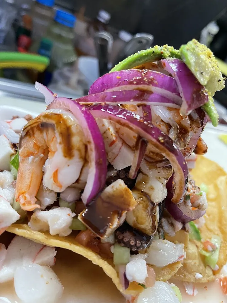 Tostada Perrona